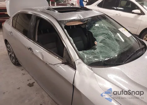 2017 Honda Accord Ex z USA, uszkodzony, nr VIN 1HGCR2F73HA258801